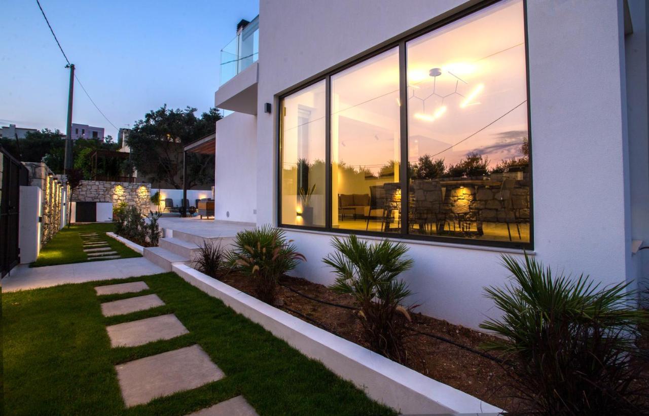 Avrilia Seaside Villa Heated Pool Almirída Kültér fotó