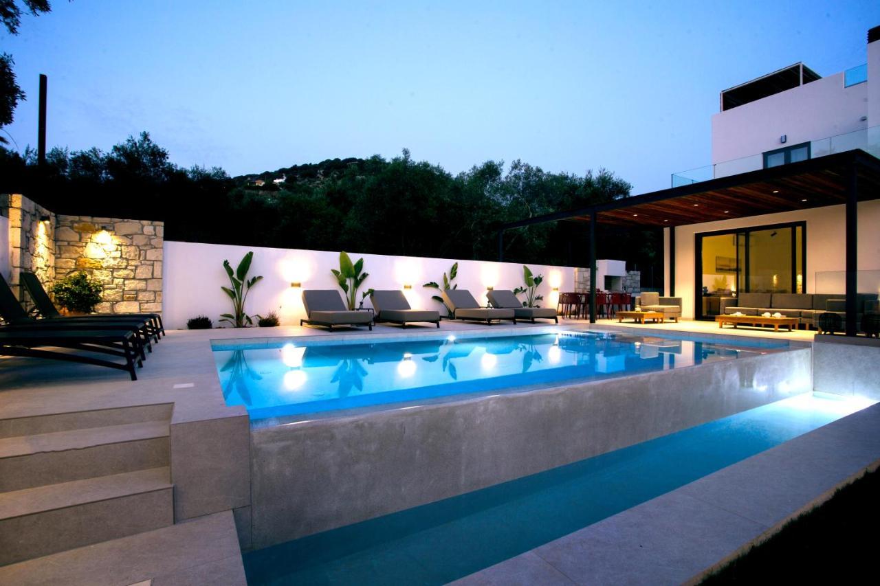 Avrilia Seaside Villa Heated Pool Almirída Kültér fotó