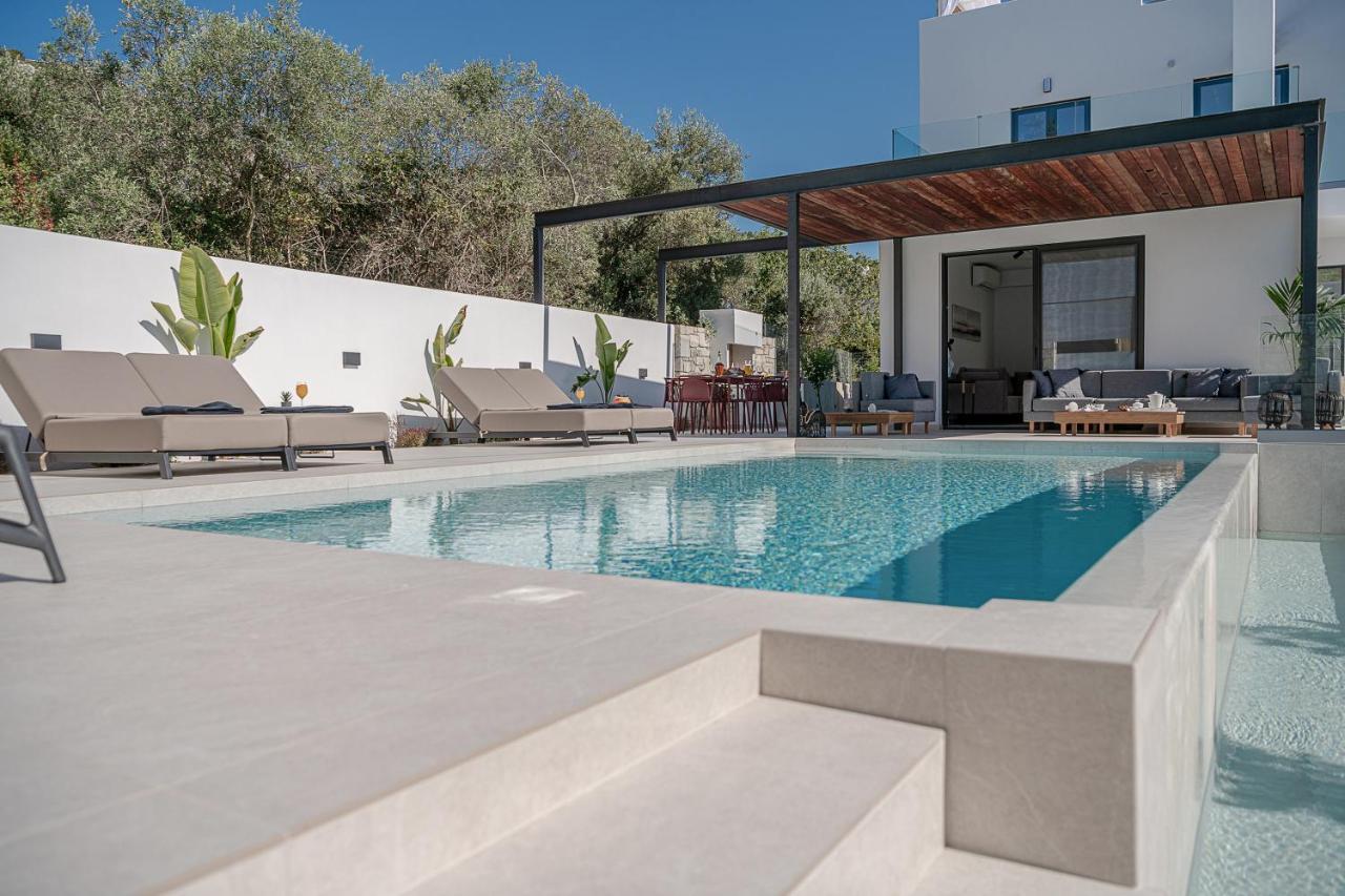 Avrilia Seaside Villa Heated Pool Almirída Kültér fotó