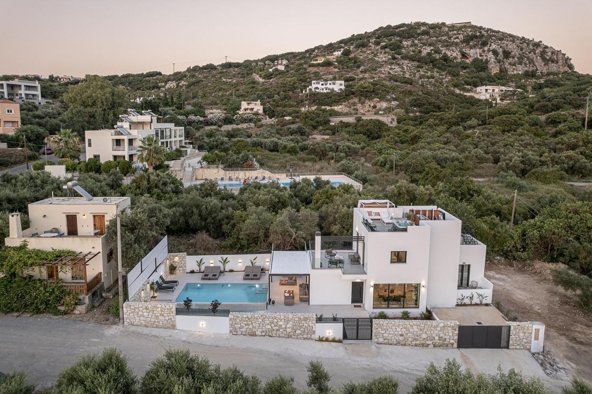 Avrilia Seaside Villa Heated Pool Almirída Kültér fotó